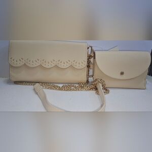 New With Tags Anne Klein Cream Crossbody Bag with Gold‎ Chain